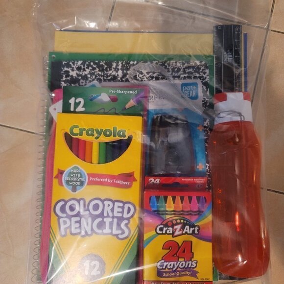 BACKPACK & School Kit - Picture 3 of 3